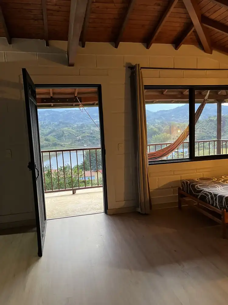 Alma Guatapé, habitacion balcon